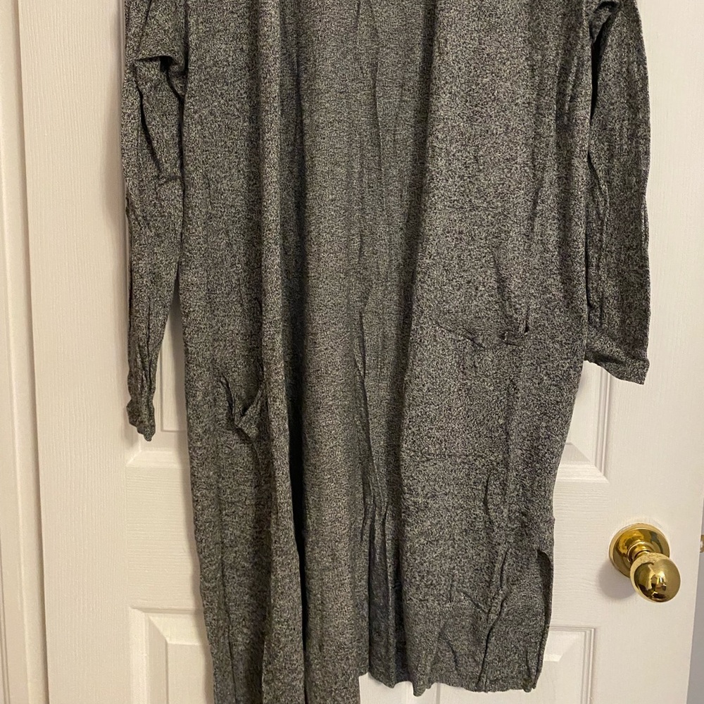 Long salt and pepper Old Navy cardigan